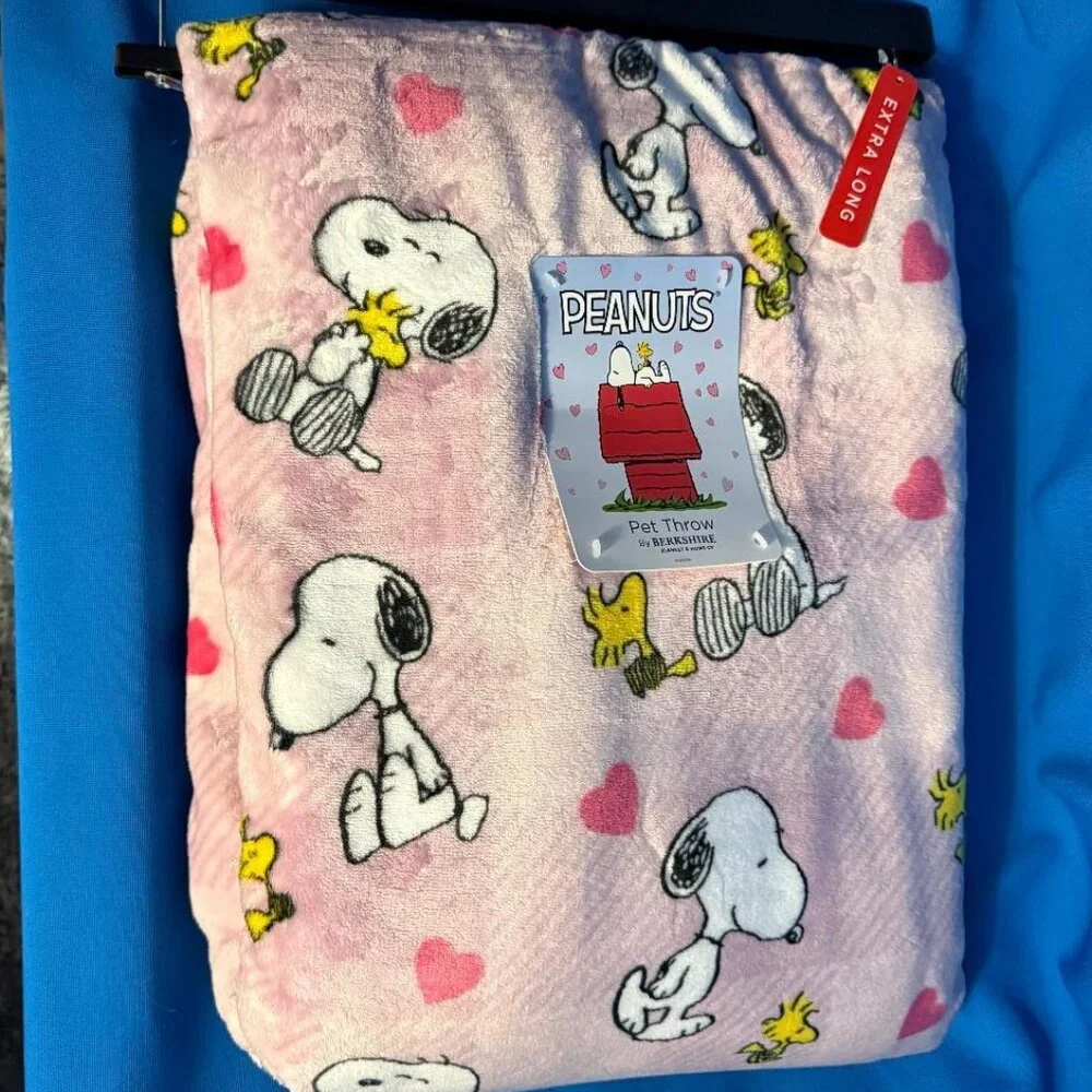 NWT PEANUTS SNOOPY DOG & WOODSTOCK BIRD LOVE HEARTS HUGS PINK 60